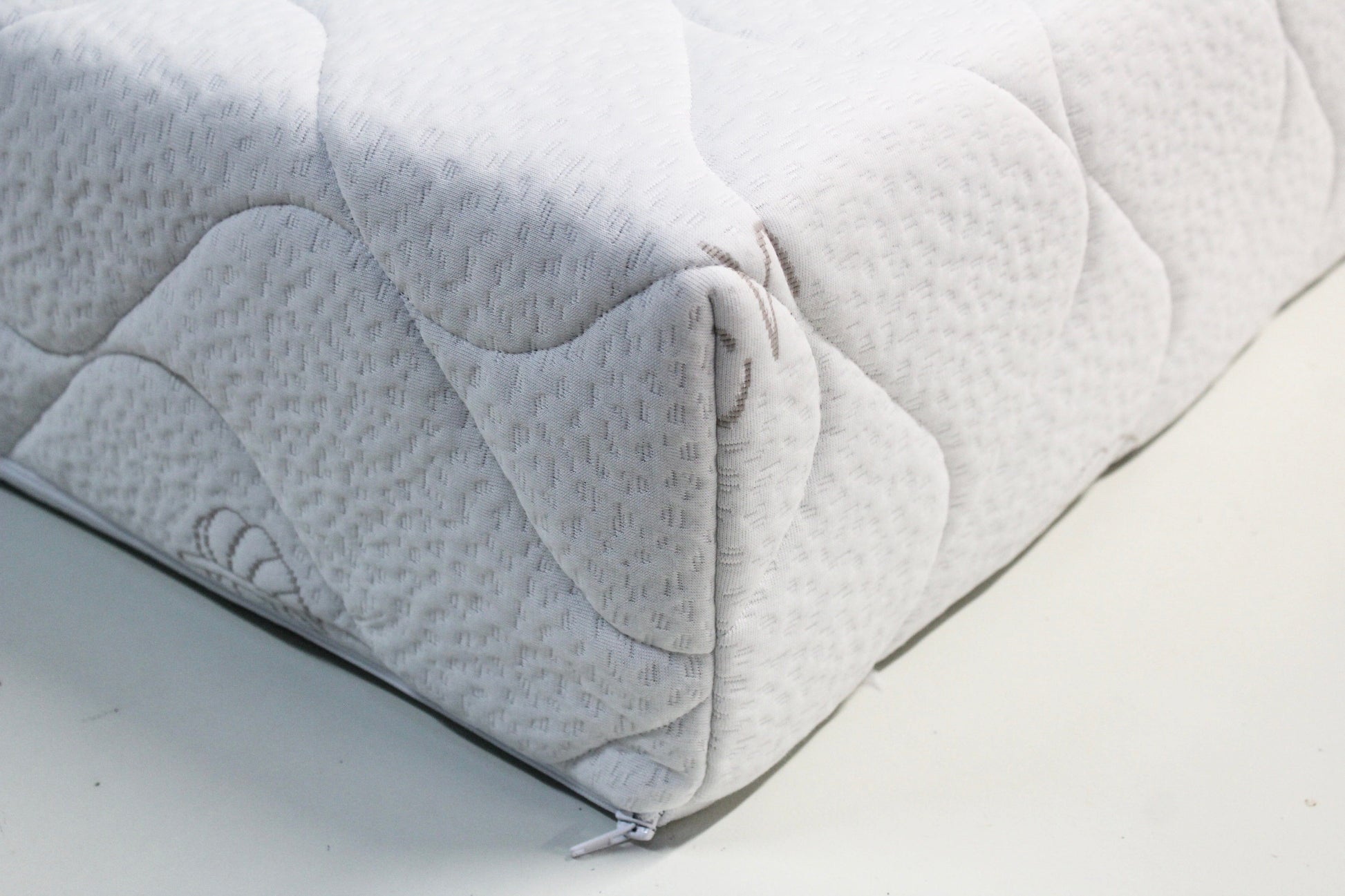 Natural Touch Mattress Memory Foam Mattress